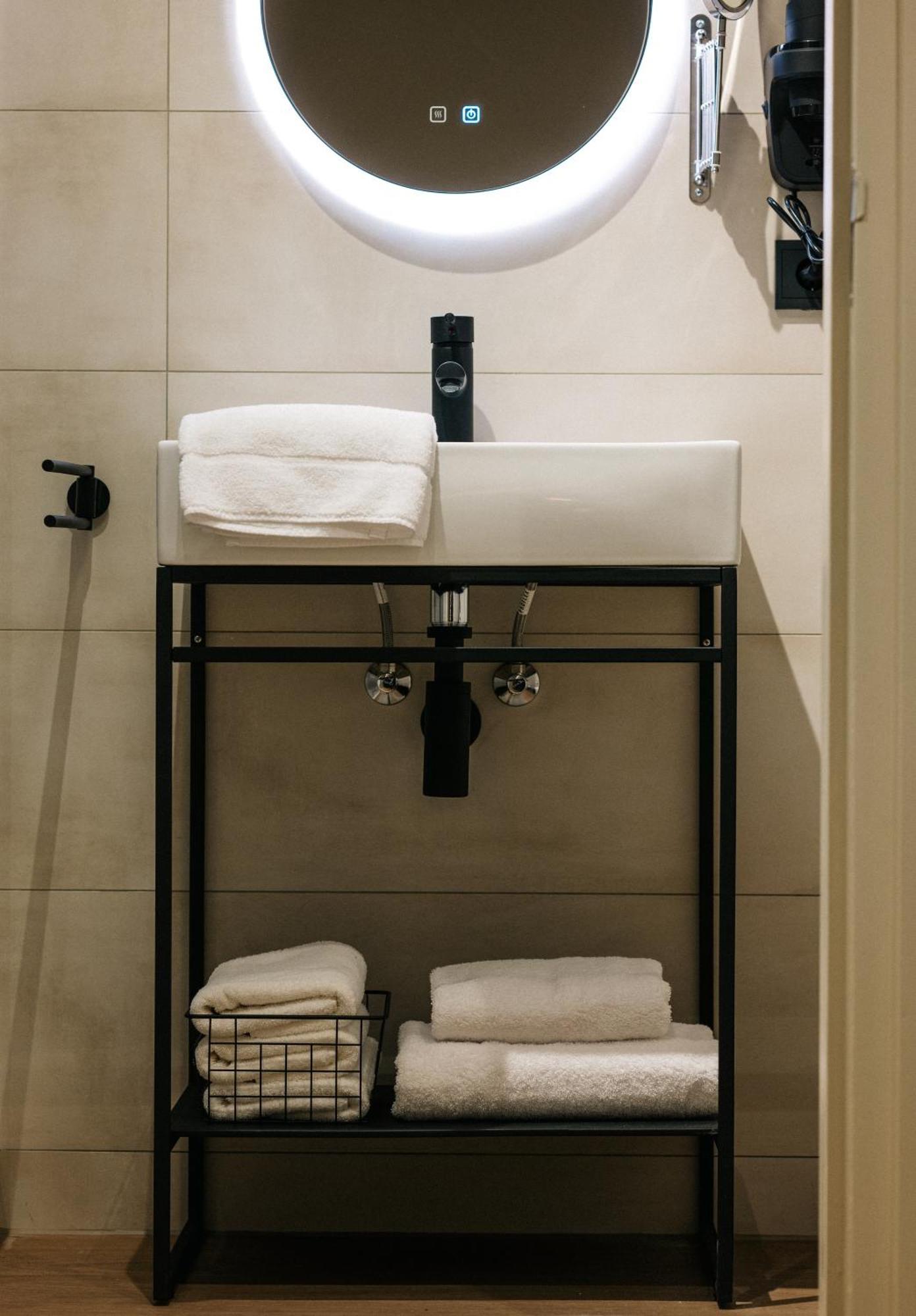 Hotel Blink Валкенбург Экстерьер фото
